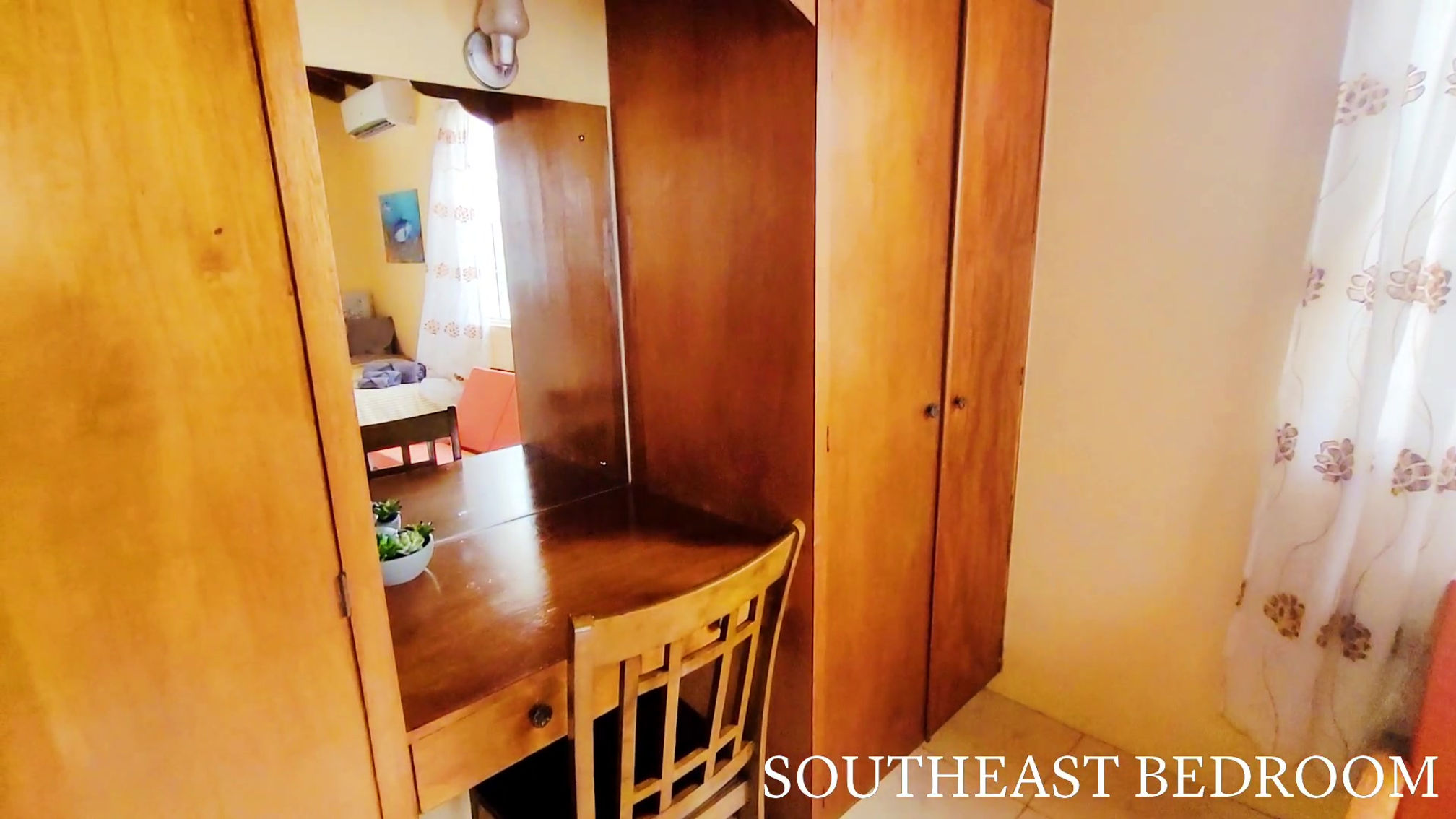 South East Bedroom Lucille Villa